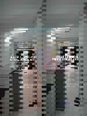 Chính chủ bán nhà hẻm xe tải