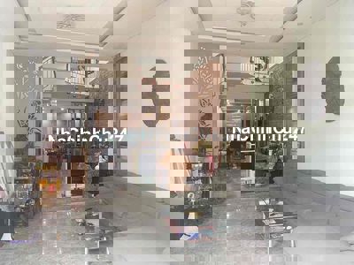 Chính chủ cần bán gấp nhà gần bãi biển Non Nước,View Biển Đà Nẵng