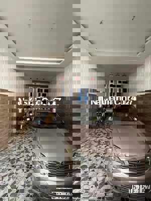 Bán nhà 127,3m2  SH chính chủ 2 lầu 2 sân thượng , oto đậu 2 xe ...