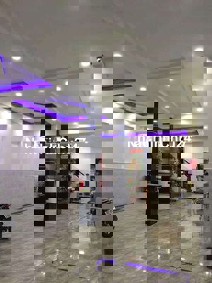 Chính chủ cần bán khách sạn đang kinh doanh