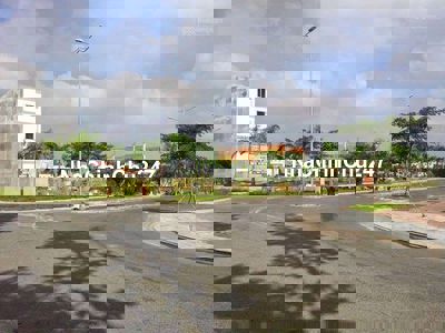 Bán đất Hòa lạc Hà Nội DT 310m2, sổ đỏ chính chủ, 4.6 tỷ