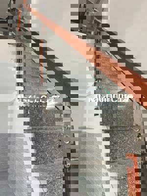 BÁN NHÀ CHÍNH CHỦ GẦN NGÃ 3 PHÚ HÒA - TP MỚI .