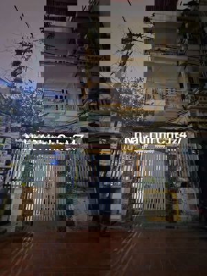 Bán nhà phố lạc Long Quân 77m2, xây 4 tầng sổ đỏ chính chủ