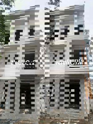 Gia chủ vừa mua,nay muốn bán vưu đẹp nhất dẫy biệt thự