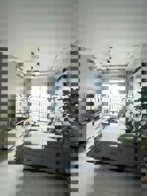 Tôi chính chủ cần bán căn hộ view biển ,tầng cao ,để lại nội thất mới