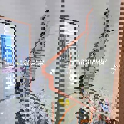 Chính chủ cần bán gấp nhà gần mặt tiền đường Nguyễn Hữu Trí