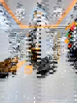 Chủ bán nhà gần khu tên lửa lầu đúc mới 100% shr 2T3