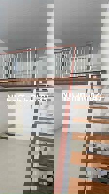 chính chủ cần bán nhà cấp 4 gác lửng 90m2, xây full đất,