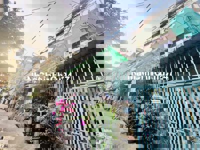 Bán nhà chính chủ hẻm xe hơi Âu Dương Lân Phường 3 Quận 8,60m2,2 tầng.