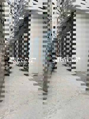 Nhà 5 Tầng La Nội-sát AEON MAL-Giá rẻ nhất Khu vực-Chủ cần tiền bán lỗ