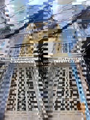 Chính chủ bán nhà 36/2a Trần Hưng Đạo Q5- 3.5x15m 3 tầng nhà mới