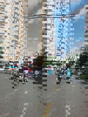 Chính chủ gấp bán căn chung cư 60m2_ 2 ngủ full nội thất _ 3.35 tỉ TL