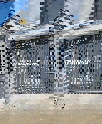 Chủ đang kẹt tiền cần bán gấp căn nhà ngay chợ