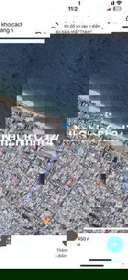 Nhà cách biển 450m, mặt tiền nhà chính chủ xây kiên cố