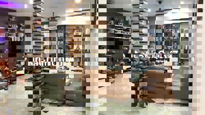 Nhà trong ngõ cách mặt đường 30m. mặt tiền 12m, Sâu 10m. Chính chủ.