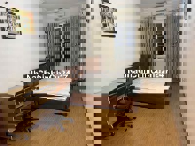 Chính chủ Căn hộ tập thể 100m2 3 PN tại 20 Láng Hạ, Đống Đa, Hà Nội