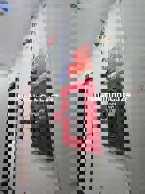 Chủ Khoáng Toà Nhà Làm Căn Hộ