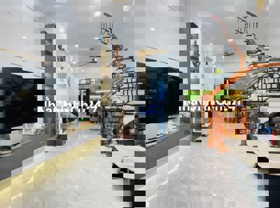 Chính chủ cần bán nhà tâm huyết 2 mặt tiền đường chính Phú Nông