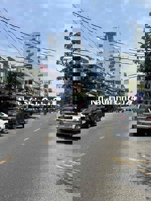 NẮM CHỦ BÁN NHÀ MẶT TIỀN NÚI THÀNH