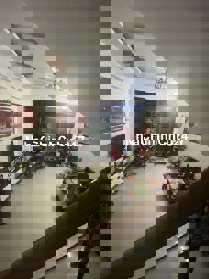 Nhà 3 tầng, chủ tự xây kiên cố