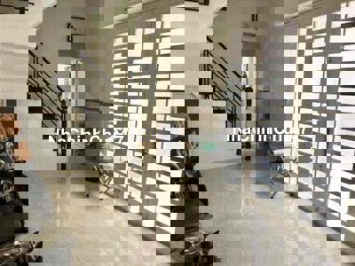 Chính chủ bán nhà 15/10 đường C1