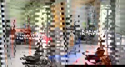 Nhà bên gổ giá rẻ nhà đep 1 chủ nàh đẹp còn thuơbg lương chíh chủ