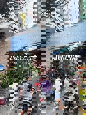 bán nhà chính chủ đường Dạ Nam P2 Q8