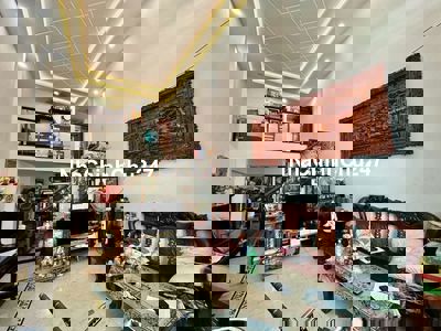 NHÀ ĐẸP 2 TẦNG – CHỦ XÂY Ở TÂM HUYẾT – SÁT MẶT TIỀN PHẠM VĂN BẠCH –