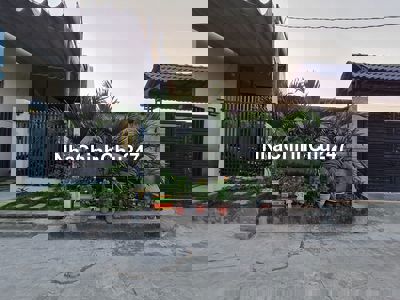 chính chủ : bán nhanh nhà 100m2 giáp HCM, SHR, thổ cư, ấp 4 Tân Bửu