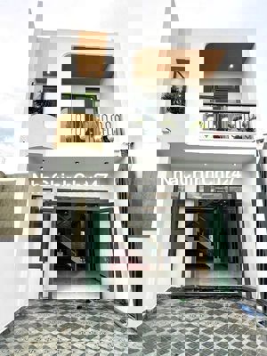 Chính chủ bán nhà gần chợ bình chánh chỉ 2p