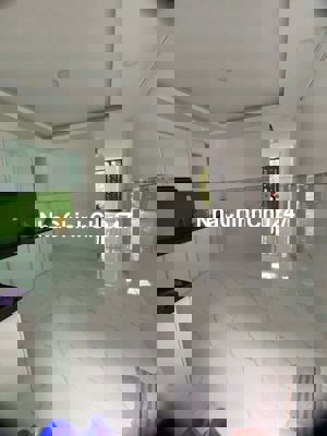 Bán nhà hẻm 6m: 4,8x21m, sát Song Hành và Trường Chinh