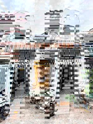 Nhà chính chủ gửi bán gấp , công chứng trong tuần bớt tròn 4tỷ