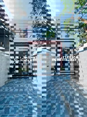 Chủ chuyển nơi ở bán nhà gác lửng cho trả góp ngay HL7 Bình Lợi