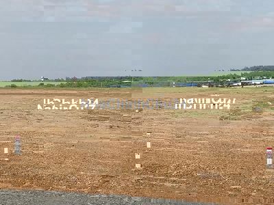 Chính chủ kẹt tiền bán 17 nền thổ cư giá rẻ nhất khu vực 180m2, 250m2