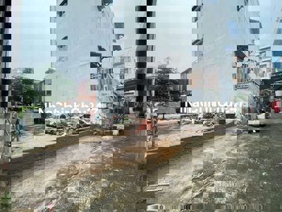 ĐẤT ở Dọc Phạm Văn Đồng 55m2 Đường 49 ngang 5m Sổ Hồng chính chủ