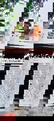 Chính chủ cần bán nhà 3 tầng MT Nguyễn Huy Tự