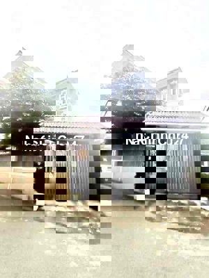 ***SIÊU VIP***CHỦ NGỘP BÁN ĐẤT TẶNG NHÀ CẤP 4 - TRUNG TÂM PHÚ HỮU, QUẬ