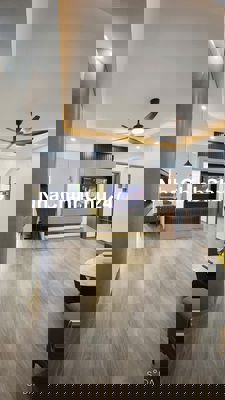 chính chủ cần bán căn hộ 81m2 3PN 2VS chỉ 4.x tỷ