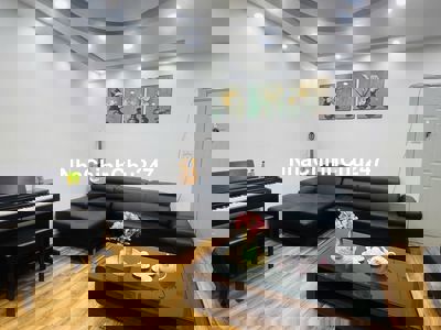 Chính chủ bán thị mới căn góc tầng đẹp ở Long Biên