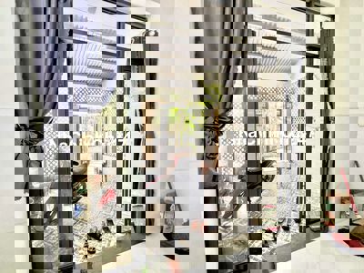 Chủ cần bán căn nhà 2 tầng miếu bông phường hoà xuân th phố đà nẳng