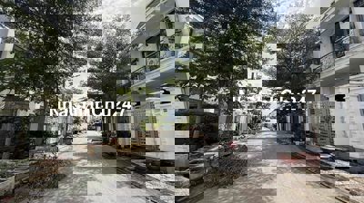 CHỦ CẮT LỖ 500 TRIỆU BÁN GẤP CĂN NHÀ 2 TẦNG ĐƯỜNG NHỰA NẰM TRONG KHU D