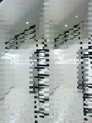 Nhà chính chủ 1 xẹc hiệp thành 12,dt: 3,5x4,5m 1 lầu,1 lửng, 2pn