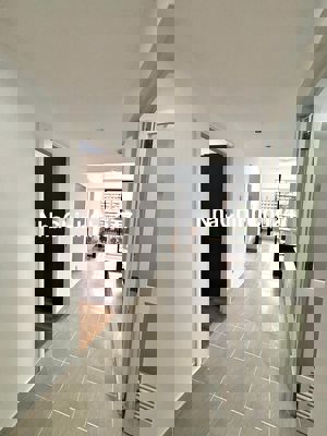 Chính chủ bán căn Ehome 2PN, 2WC 64m2, có ban công.Giá 2,4 tỷ