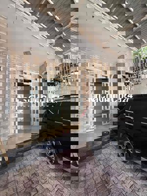 Bán nhà chính chủ mặt tiền đường cmt8