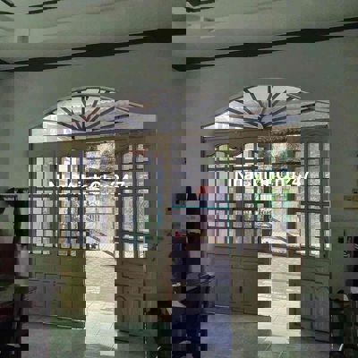 chính chủ bán nhà  cấp 4 dt rộng ngang 5 m