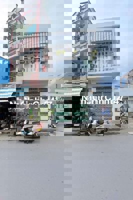 Chính chủ bán nhà 81m2 ở Đoàn Nguyễn Tuấn, Bình chánh , chốt 820tr