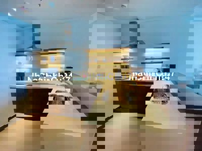 chủ đi nước ngoài cần bán căn hộ ngay mặt biển