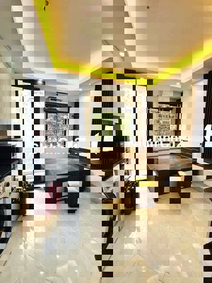 Chính chủ!  Phố Ngọc Hà, ô tô gần, dân xây, full nội thất, ở ngay.