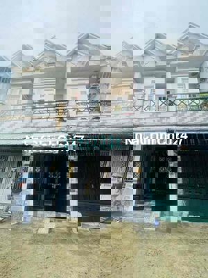 Nhà Lê Văn Lương ĐSH 2 căn, chủ sổ ra kí bán