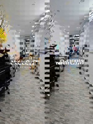 CHỦ NGỘP BANK BÁN GẤP NHÀ 5 TẦNG 31M2 SÁT KHU LỮ GIA Q11